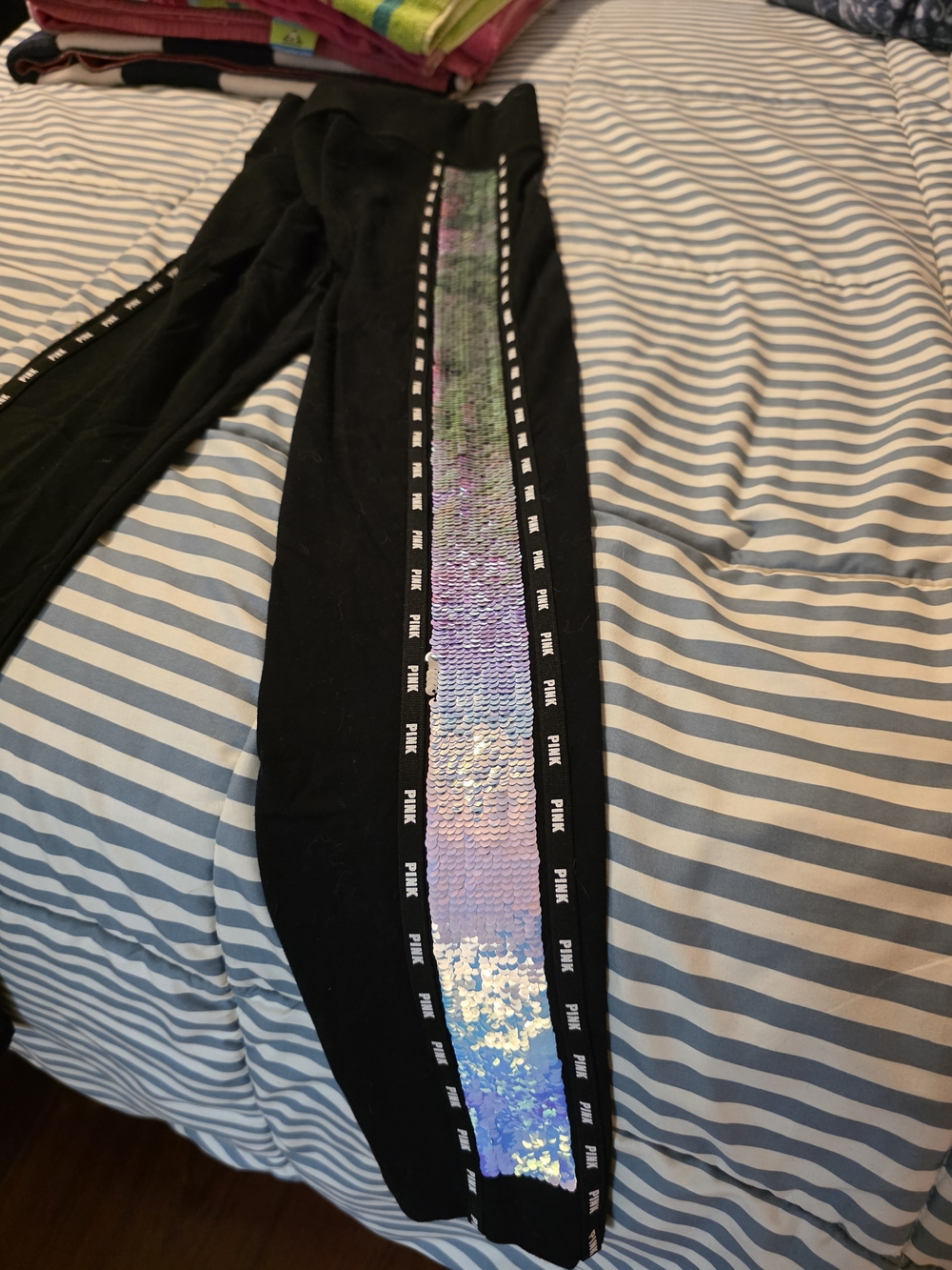 Victoria's Secret PINK Black Yoga Leggings - Picture 5 of 6